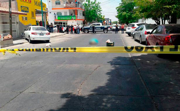 Desconocidos interceptaron su automóvil y dispararon contra el reconocido periodista y escritor. Foto: Cortesía