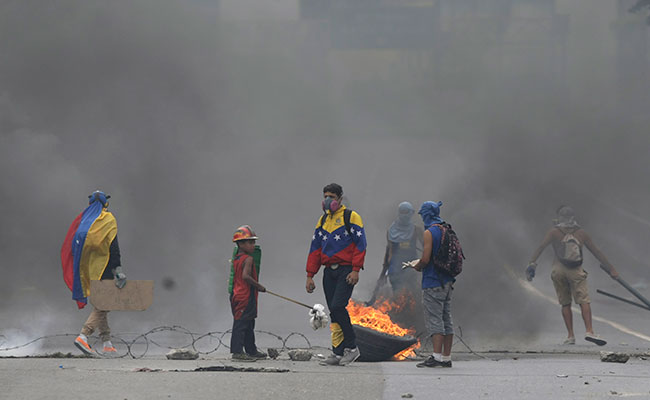 Maduro enfrenta una ola de protestas desde el pasado 1 de abril que exigen su salida del poder. Foto: AP