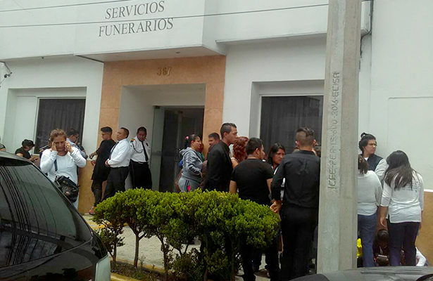 Las autoridades detuvieron al dueño de la unidad y a un segundo hombre. Foto: Luciano Tapia