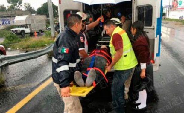 Vuelca camión escolar en Tlaxcala, hay 55 heridos; cinco graves Vuelca camión escolar en Tlaxcala, hay 55 heridos; cinco graves