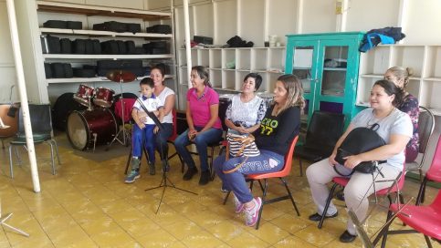 Ante cierre del programa música en mi escuela, padres de familia se manifiestan
