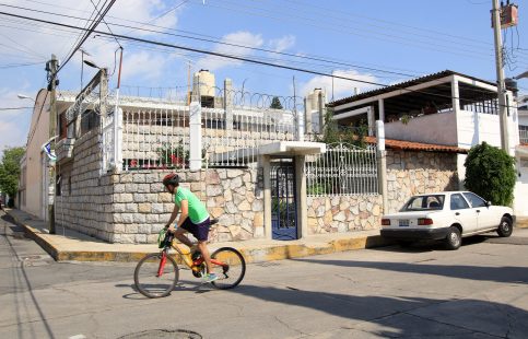 Debido a la inseguridad vecinos han decidido comprar equipo de seguridad como cámaras de vigilancia o cercas electrificadas.