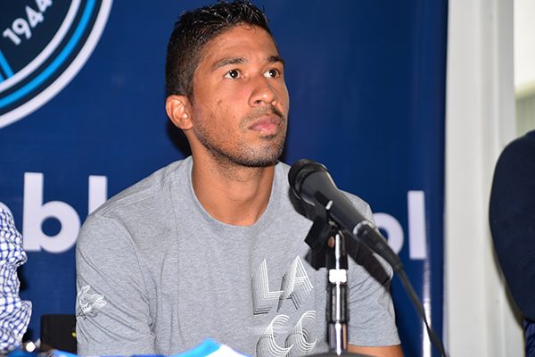 Moisés cuenta las horas para debutar con Puebla