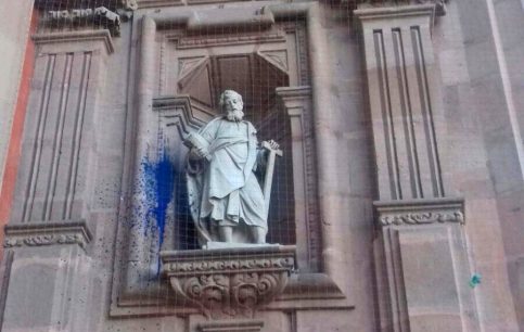 Reprueba INAH, actos vandálicos a edificio de la Catedral Metropolitana