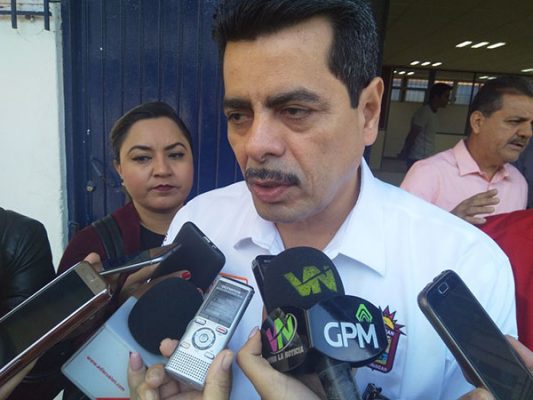 Paga Antonio Castañeda 300 mp a CMIC para capacitación