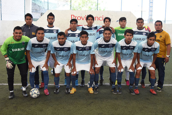 La Universidad “Benito Juárez” de Oaxaca sorprendió a las Garzas de la UAT en la rama varonil en duelo de futbol rápido celebrado ayer por la mañana. / Everardo NAVA
