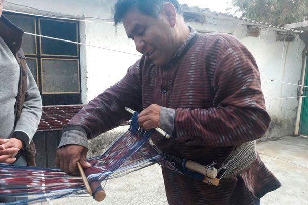 Telar de cintura, instrumento que está en riesgo de desaparecer. / Fabiola VÁZQUEZ