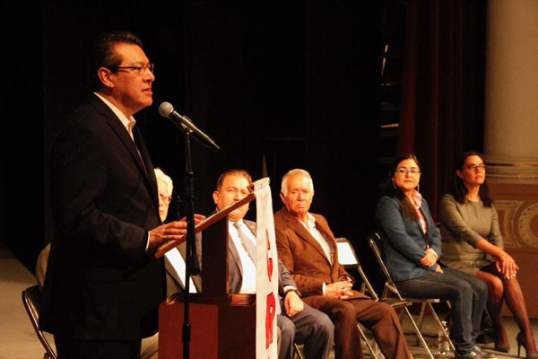 Ante agremiados de la CROM, el gobernador Marco Antonio Mena recordó que, desde sus orígenes, la Confederación ha mostrado un espíritu de lucha y defensa de los derechos de los trabajadores. / EL SOL DE TLAXCALA