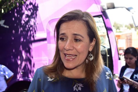 “Nuestro país vive una encrucijada entre dejar el pasado y que hoy se hace presente en Coahuila con un fraude electoral, cuando conocemos la desviación del erario que hizo algún exgobernador o que haya hospitales sin clínicas, sin medicinas”. / Héctor LORENZO