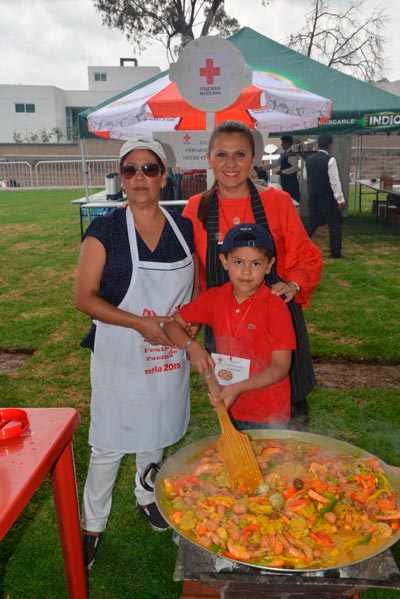 Deliciosas paellas en el Festival de la Cruz Roja