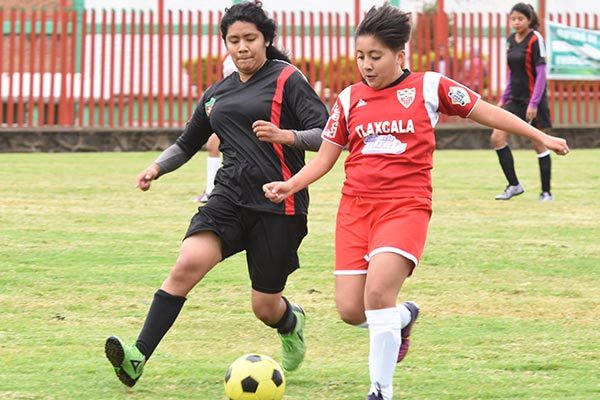 La final femenil de la liga de Chiautempan fue de un solo lado. / Everardo NAVA