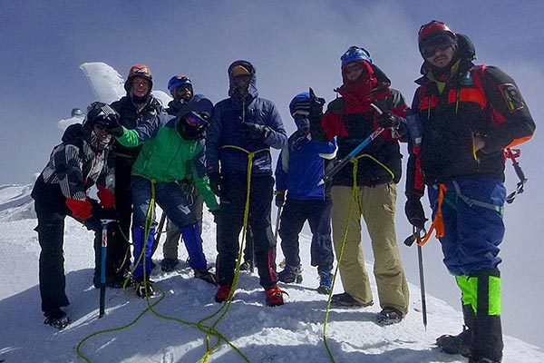 Hace unos días integrantes del curso de alta montaña coronaron la cima del Pico de Orizaba