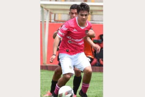 “Chelelo” de las caras nuevas de Coyotes, jugador mediocampista que llega como refuerzo al club tlaxcalteca./ Everardo NAVA