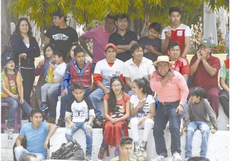 La porra de Gallos impulsó en todo momento a su equipo, que poco pudo hacer en su ataque. / Everardo NAVA