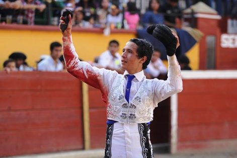 Rafael Soriano muestra avances en su tauromaquia. / Francisco H. REYES