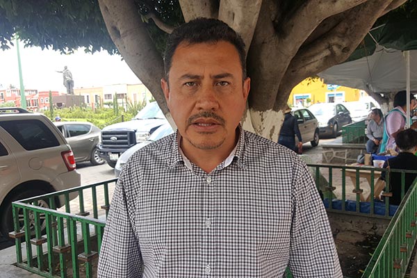 El director de Desarrollo Social del ayuntamiento de Tlaxcala, Alfonso Lucio Torres, aseguró que la entrega de productos subsidiados no está supeditada a la supervisión de programas federales, situación que ha facilitado su entrega sin mayores condiciones que la de ser originario del municipio. / Leonel TLALMIS