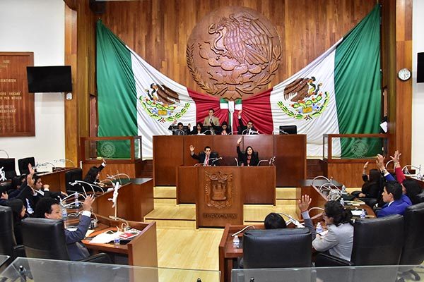 Los 24 diputados jóvenes participaron en la segunda sesión del Sexto Parlamento Juvenil “El empoderamiento de la voz joven, libertad y decisión”