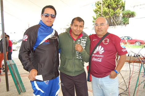 David Lozano Moreno, director deportivo de Saga Juniors y Tuzos Saga, (Izq.) adelantó que, en noviembre, Apizaco será sede de visorias nacionales del Club Pachuca. / Fabiola VÁZQUEZ