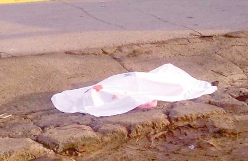 Falleció atropellado, trataba de cruzar bajada de la muerte