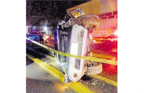 Falleció prensado en su camioneta