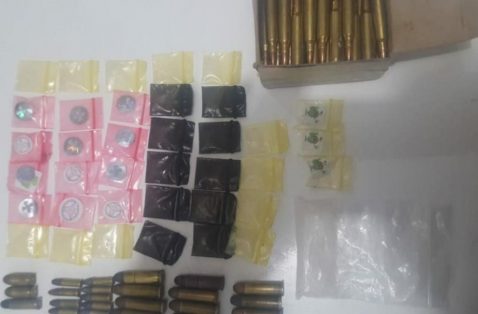 Detienen en Zamora a tres con armas y drogas