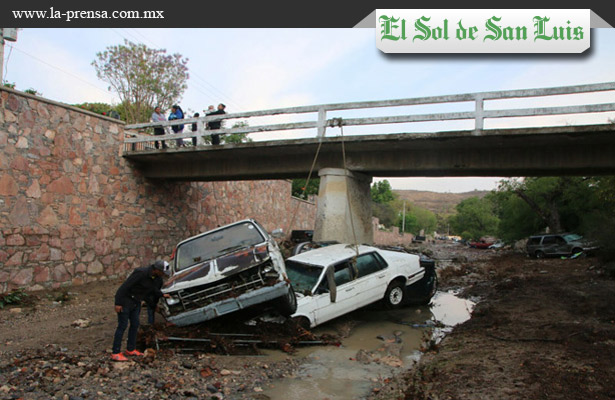 Tromba deja dos muertos en SLP