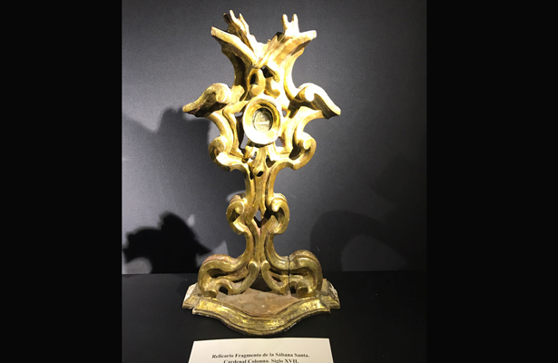 Cardenal inaugura la exposición 'La sábana santa'