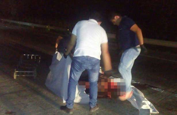 Descubre el cuerpo despedazado de una mujer en autopista de Xalapa