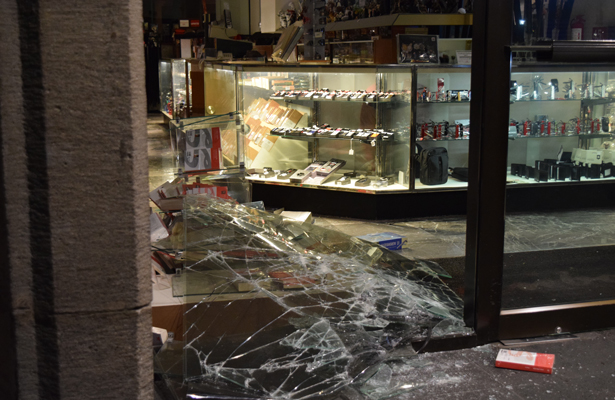 Seis sujetos robaron 800 objetos de una tienda departamental en la Doctores Seis sujetos robaron 800 objetos de una tienda departamental en la Doctores