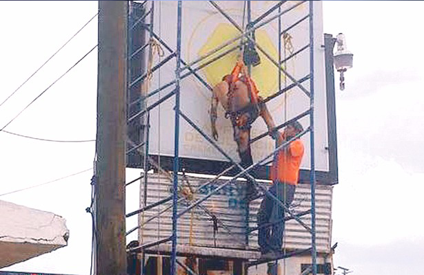 Se electrocutan al colocar publicidad en Hidalgo