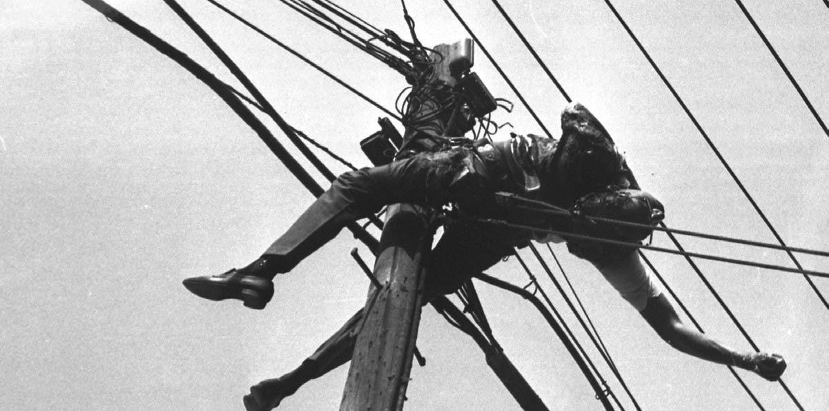 Un electricista muerto