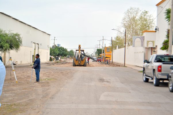 Obras que se realizan con recursos del ISN no llevan el avance que aseguran Estado y Municipio, criticó con molestia Eduardo Castañeda Martínez, presidente de la CPUT.