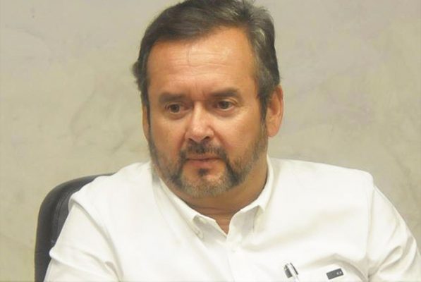 Debido a que un equipo de fumigación contra mosquitos cuesta alrededor de 14 mil dólares, se consiguió uno prestado, dijo el alcalde Gerardo García.
