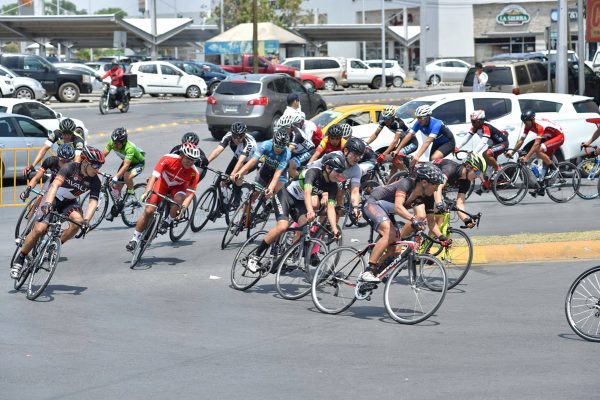 Los veteranos ciclistas siguen preparándose diariamente, para coronar su esfuerzo en las justas que organizan cada domingo.