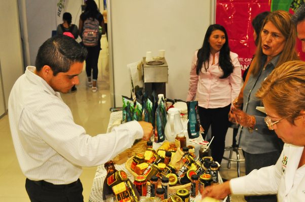 Empresarios de la región calificaron de exitosa la Expo Agro, Industrial y de Negocios, logrando conocer alternativas de desarrollo y de negocios.