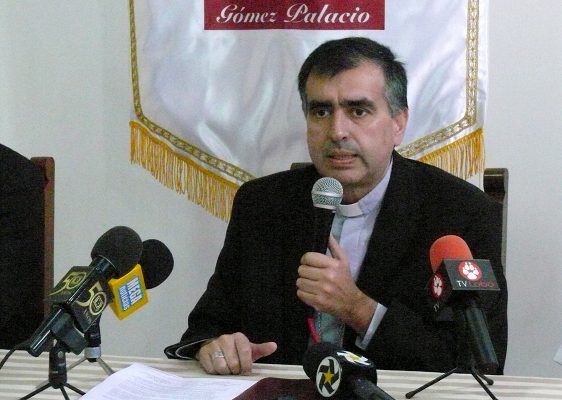 Monseñor José Fortunato Álvarez Valdez, obispo de la Diócesis de Gómez Palacio dijo que esperan cuando menos cinco mil personas en esta celebración católica.