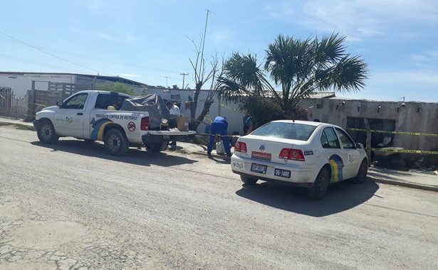 Las autoridades sanitarias realizaron un cerco en las inmediaciones de la casa habitación en el municipio de Tlahualilo.