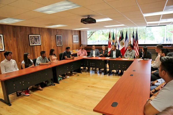 En Proyecta 100 mil fueron 10 estudiantes de UTT los que lograron obtener la beca, por lo que viajarán a Estados Unidos, específicamente a los estados de Alabama y Delaware.