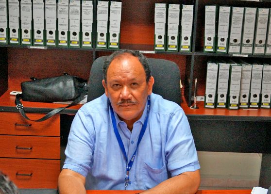 José Froylán García Higareda, delegado regional de Secope, acepta retraso en las obras que se ejecutan en el Parque Industrial Lagunero “Carlos Herrera Araluce”.