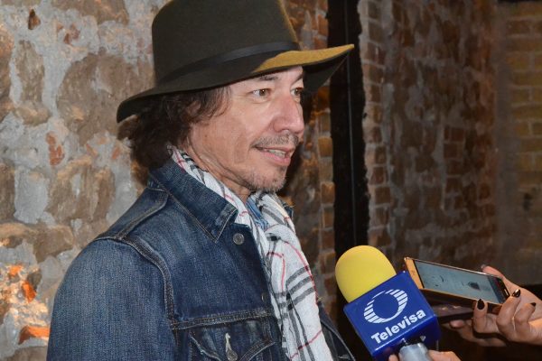 Como compositor, Luna ha tenido una labor ardua y fructífera que le ha valido colocar éxitos en las voces de casi todo el abanico musical de México y Latinoamérica.