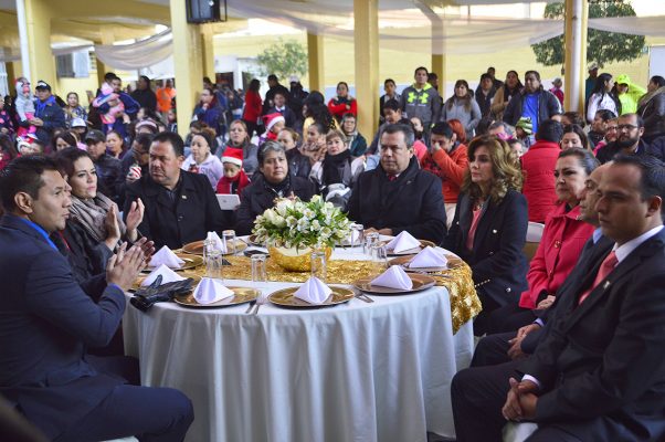 Motivo de celebración lo fue ayer el hecho de que la escuela ‘Alfonso Rodríguez’ cumplió ya 100 años vigente en el cumplimiento de su misión académica.