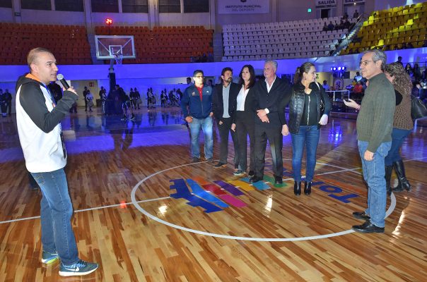 El presidente del equipo, el Dr. Axdruval Ávila agradeció el apoyo brindado al equipo del deporte ráfaga que apenas esta noche conoció su primera victoria.