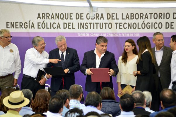 Constancias de acreditaciones académicas se entregaron ayer a las carreras que imparte el Instituto Tecnológico de La Laguna.