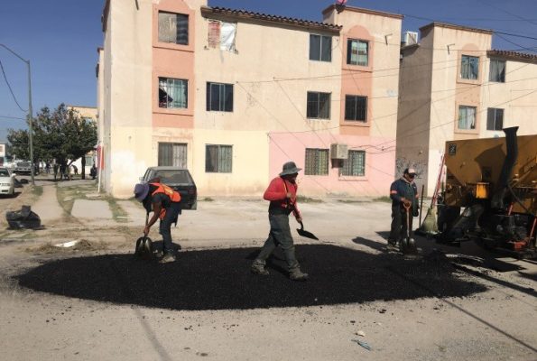 Vecinos de la colonia La Amistad se sumaron a una más de las brigadas intensivas de limpieza promovidas por el Municipio.