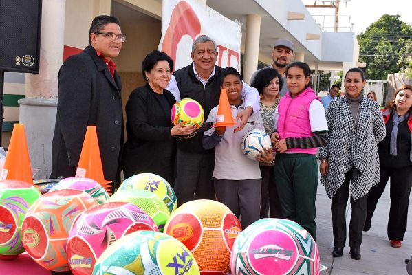 A través del deporte se puede llevar una vida sana, destacó en su mensaje la señora Vilma Ale de Herrera a jóvenes del PAMAR.