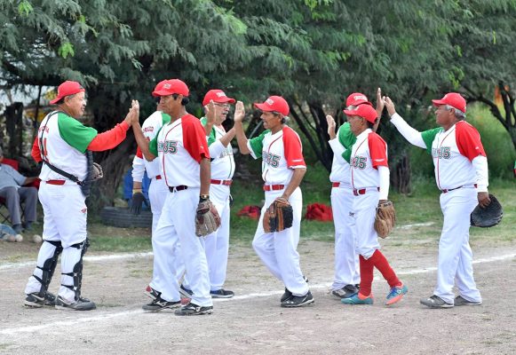 En juego de preparación los peloteros de la Sección 35 derrotaron al son de 8 carreras a su similar Coyotes.