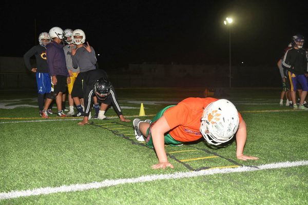 Michael Patterson, director de Football Specific Training (FST) en Scottsdale será el coach que estará a la cabeza del campamento y las clínicas de futbol americano.