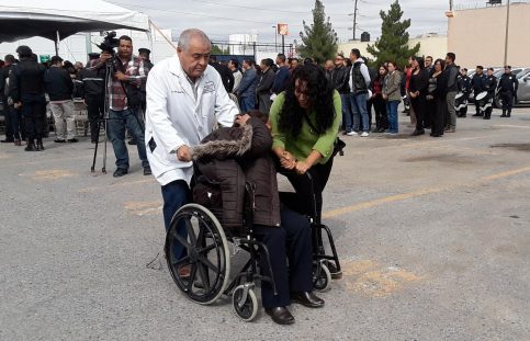 “Justicia queremos justicia, a ver qué haces Cabada”: Familiares de agente asesinado