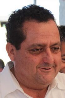 CARLOS MENDOZA DAVIS.