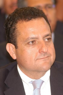 CARLOS MENDOZA DAVIS.